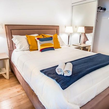 טורונטו Micasa Suites - Stylish Condo In Maple Leaf Square מראה חיצוני תמונה