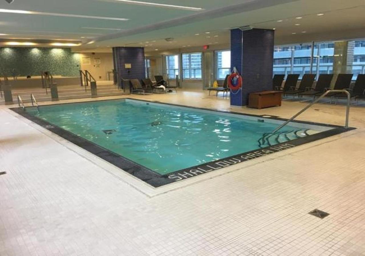 טורונטו Micasa Suites - Stylish Condo In Maple Leaf Square מראה חיצוני תמונה