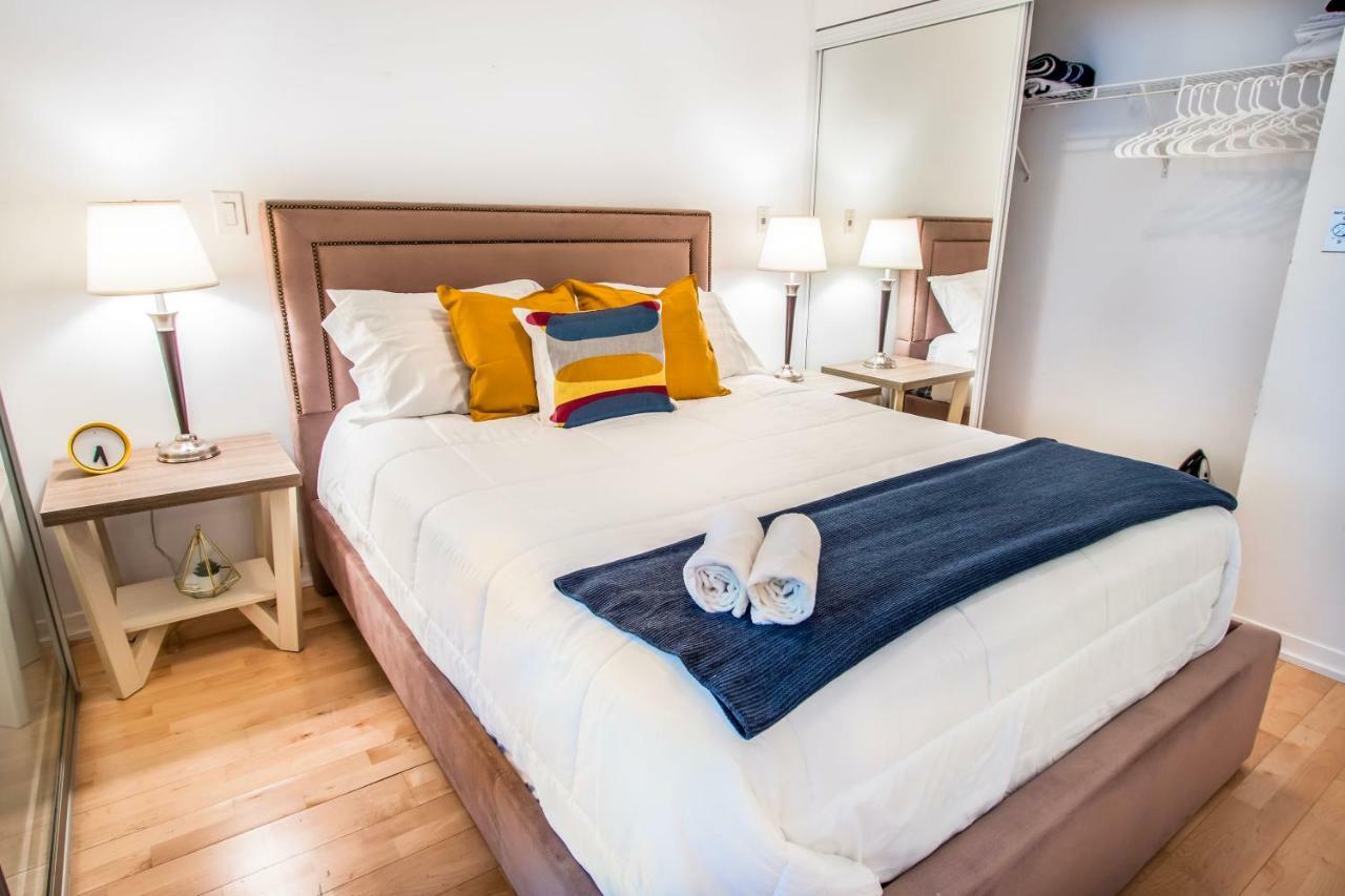 טורונטו Micasa Suites - Stylish Condo In Maple Leaf Square מראה חיצוני תמונה